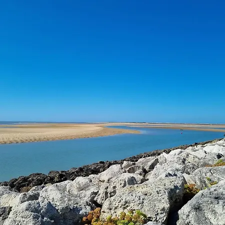 Semesterbostad Chez Gladys *